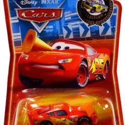 Hot Sale 😀 Disney / Pixar Cars Final Lap Collection Lightning McQueen With Cone Exclusive Diecast Car 👏